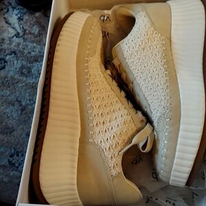 Women Sneakers Dolce Vita Like New  Cream Size 8 Platform Soles